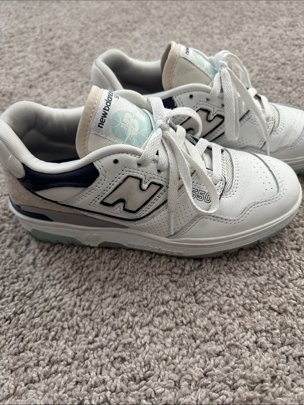 New Balance 550 Sneakers with Light Blue and Navy Accents - Picture 5 of 10